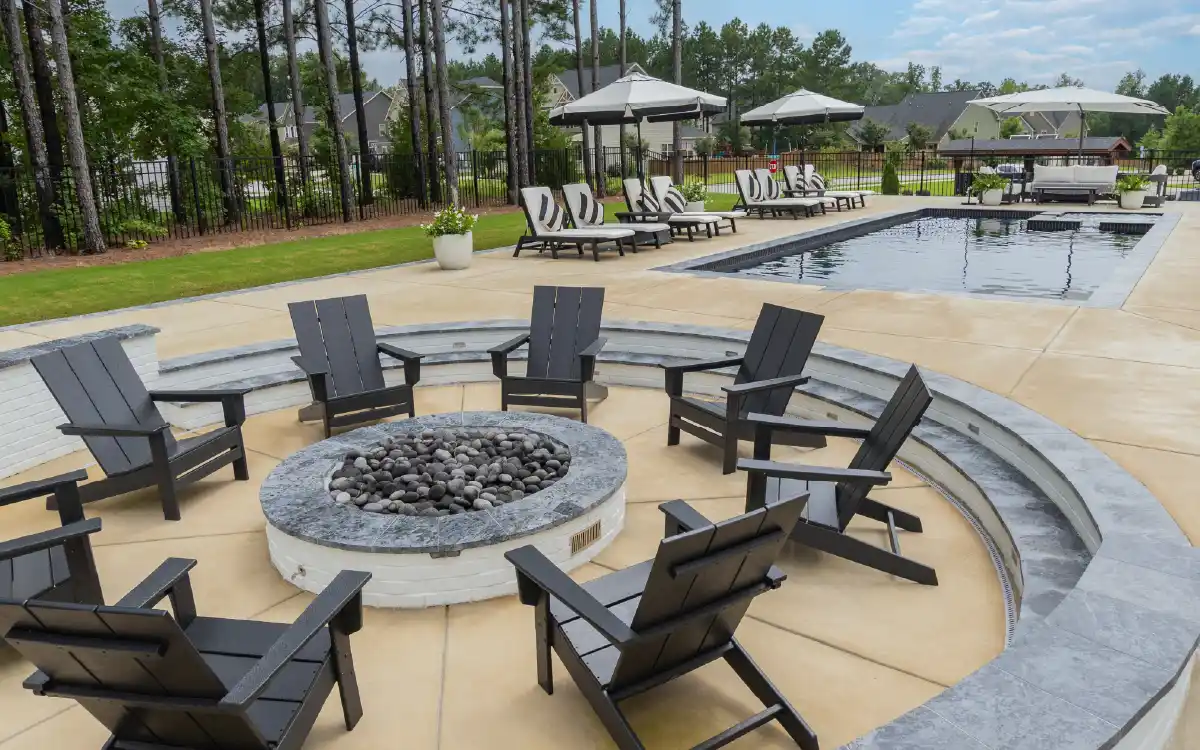 Outdoor_Living-2OutdoorFireplace Outdoor fire places and fire pits for Windsor and Essex County