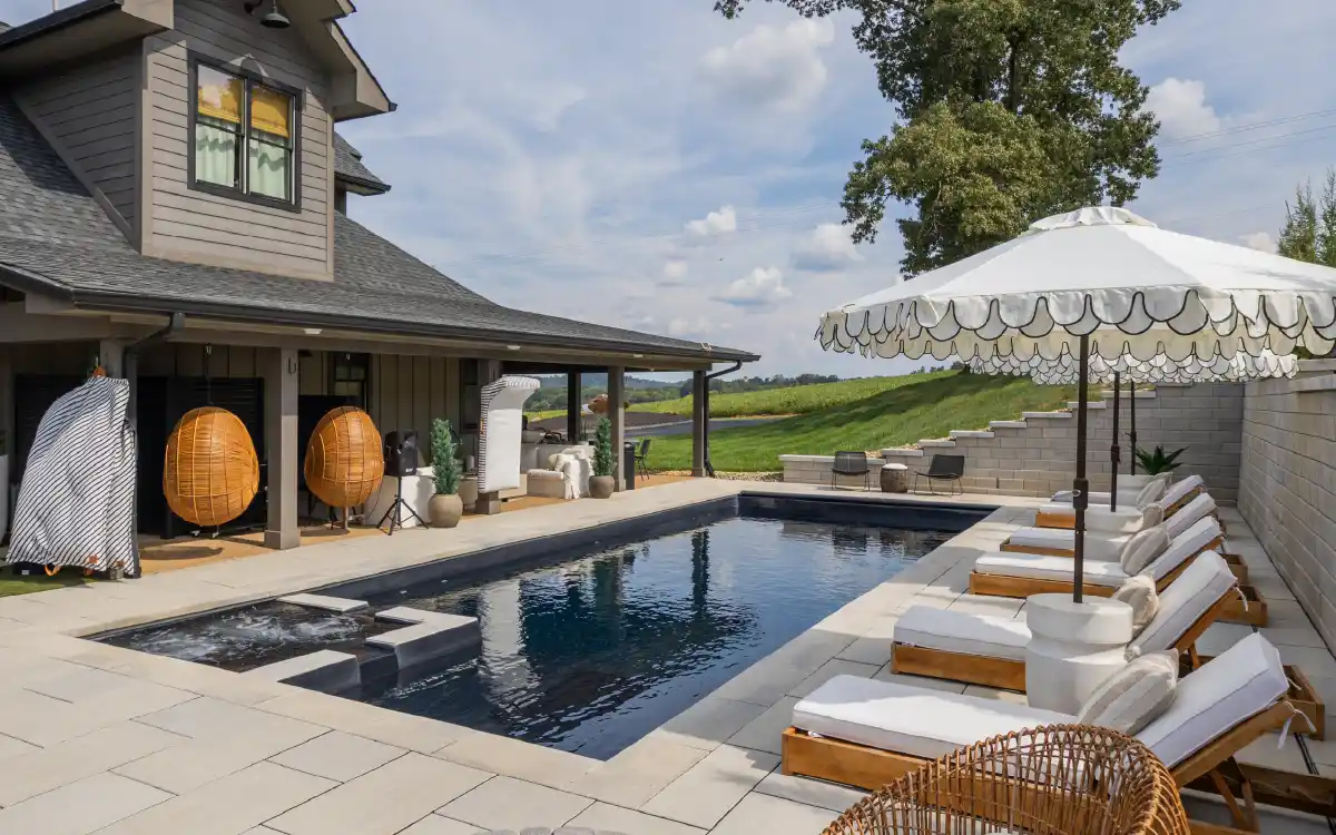 Fiberglass swimming pool installation for Windsor and Essex County